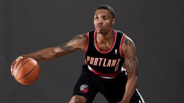 锋线之间提 锋线之间提