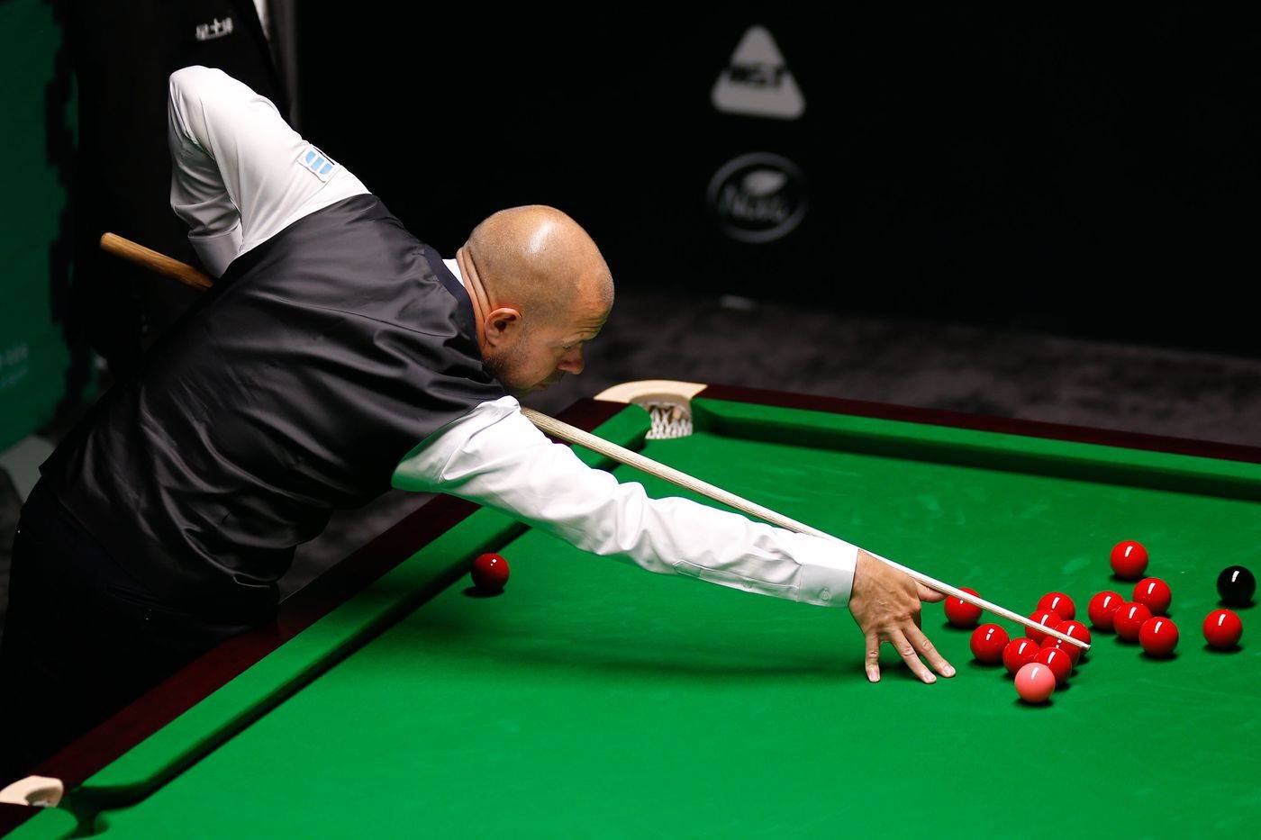 米兰在中后 米兰在中后