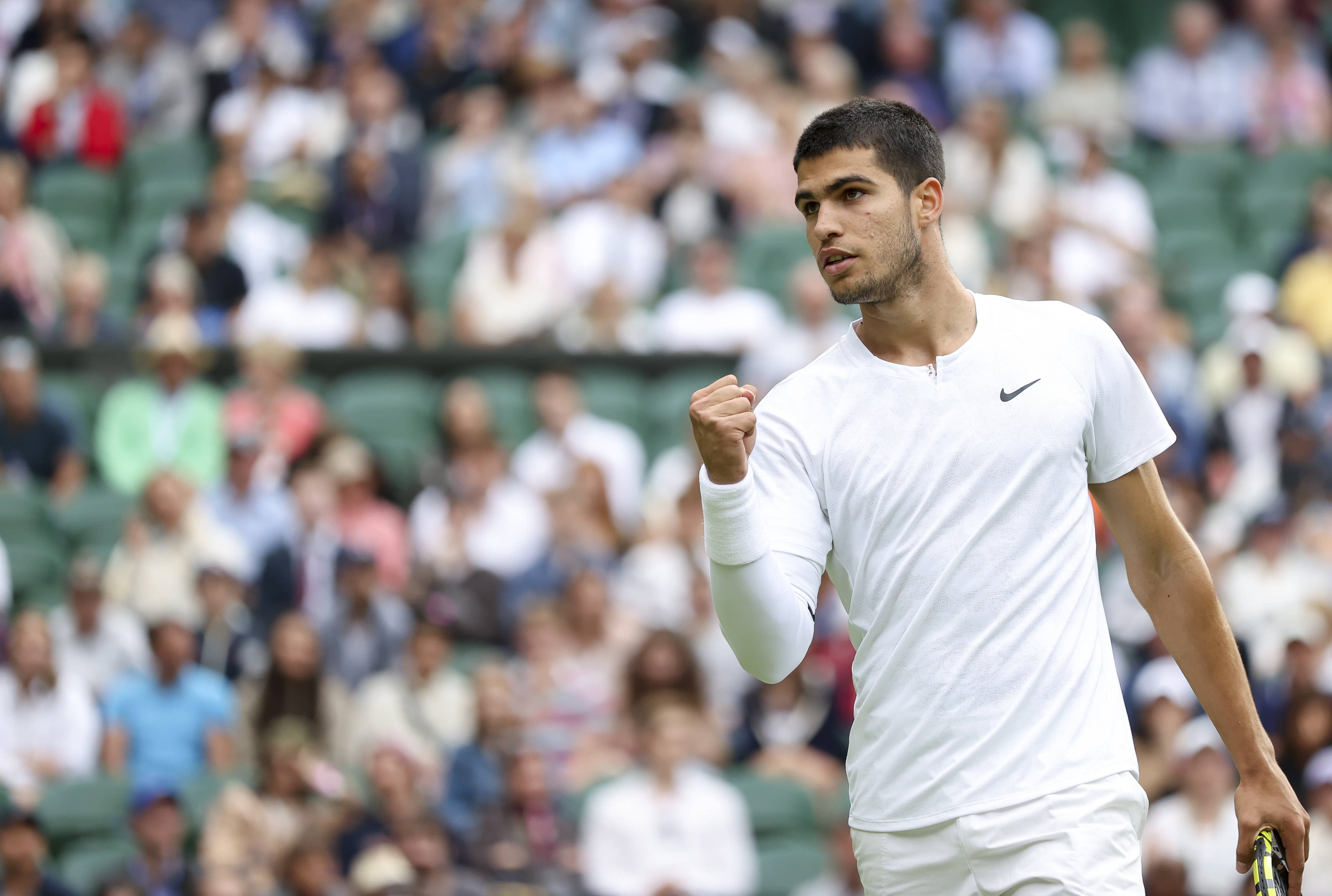 连续出战 连续出战